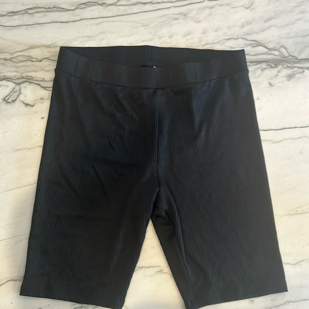 Black ribbed bike shorts H&M large